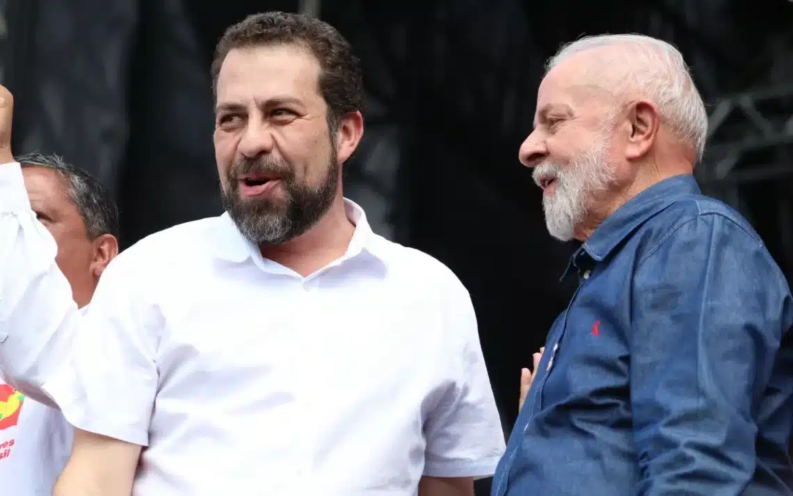 Lula e Boulos durante ato do Dia do Trabalhador na Neo Química Arena, estádio do Corinthians, em São Paulo Felipe Marques/Zimel Press/Estadão Conteúdo - Todos os direitos: @ CNN Brasil