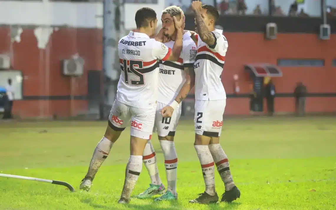 Tricolor Paulista, clube paulista;