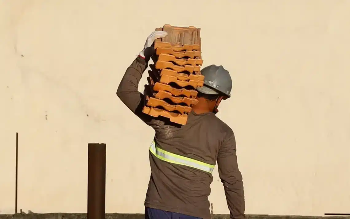 acidentes laborais, incidentes de trabalho, ocorrências no ambiente de trabalho;