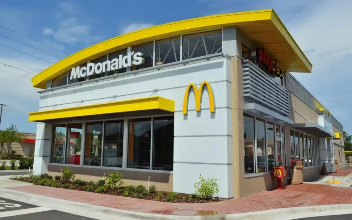 McDonald’s, rede, de fast food;