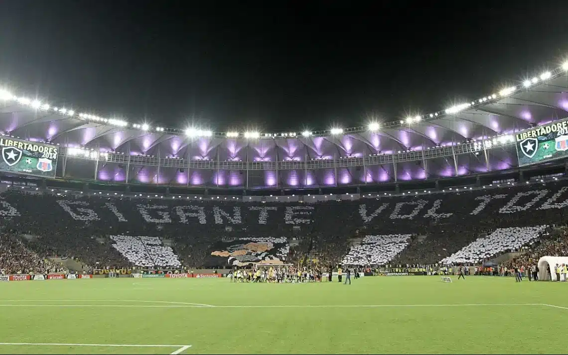 Estádio, estádio, arena;