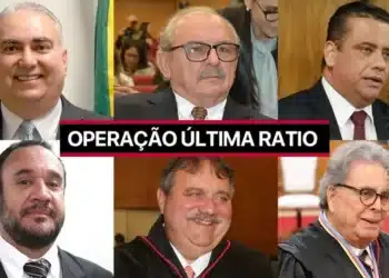 corrupção, venalidade, desonestidade;