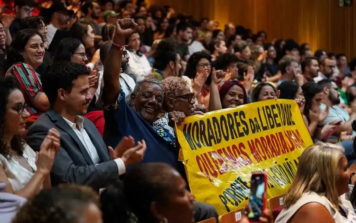 Comunidades, Carentes, Áreas, de Risco, Bairros, Populares, Zonas, de Vulnerabilidade;