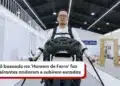 Kim Seung-hwan, pesquisador e piloto paraplégico sul-coreano, utiliza o exoesqueleto. O robô pesa 50 kg e é feito de alumínio e titânio. São 12 motores para simular articulações humanas. Uma câmera detecta obstáculos e calcula altura de degraus. - Todos os direitos: © G1 - Tecnologia