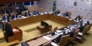 inconstitucional, criminoso, ilegal, violência, democracia; ;