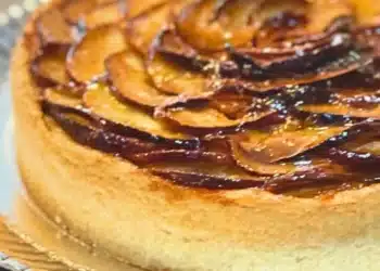 torta de maçã, torta com creme, frangipane, torta de maçã com massa;