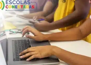 Encontro ocorre na quinta-feira, 5 de dezembro, e terá transmissão ao vivo pelo canal do MEC no YouTube. Objetivo é auxiliar redes dos 3 mil municípios selecionados pelo Fundo sobre o recebimento dos serviços de conectividade - Todos os direitos: © MEC GOV.br