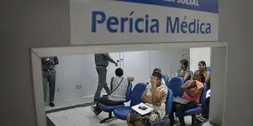 terceirização, mão de obra, trabalhadora, empregada, doença;